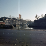 849192 Gezicht op de Stadsbuitengracht langs de Wittevrouwensingel te Utrecht, met rechts de muur van het Huis van ...